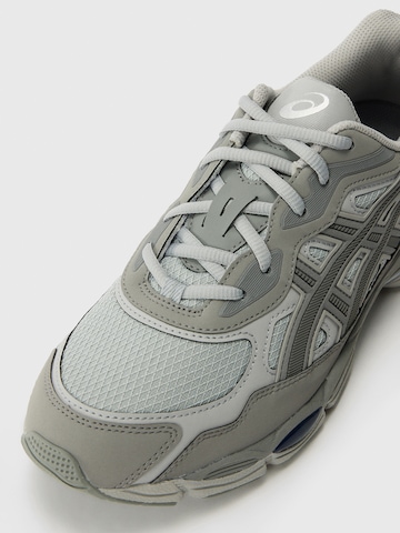ASICS SportStyle Rövid szárú sportcipők 'GEL-NYC RGD' - szürke