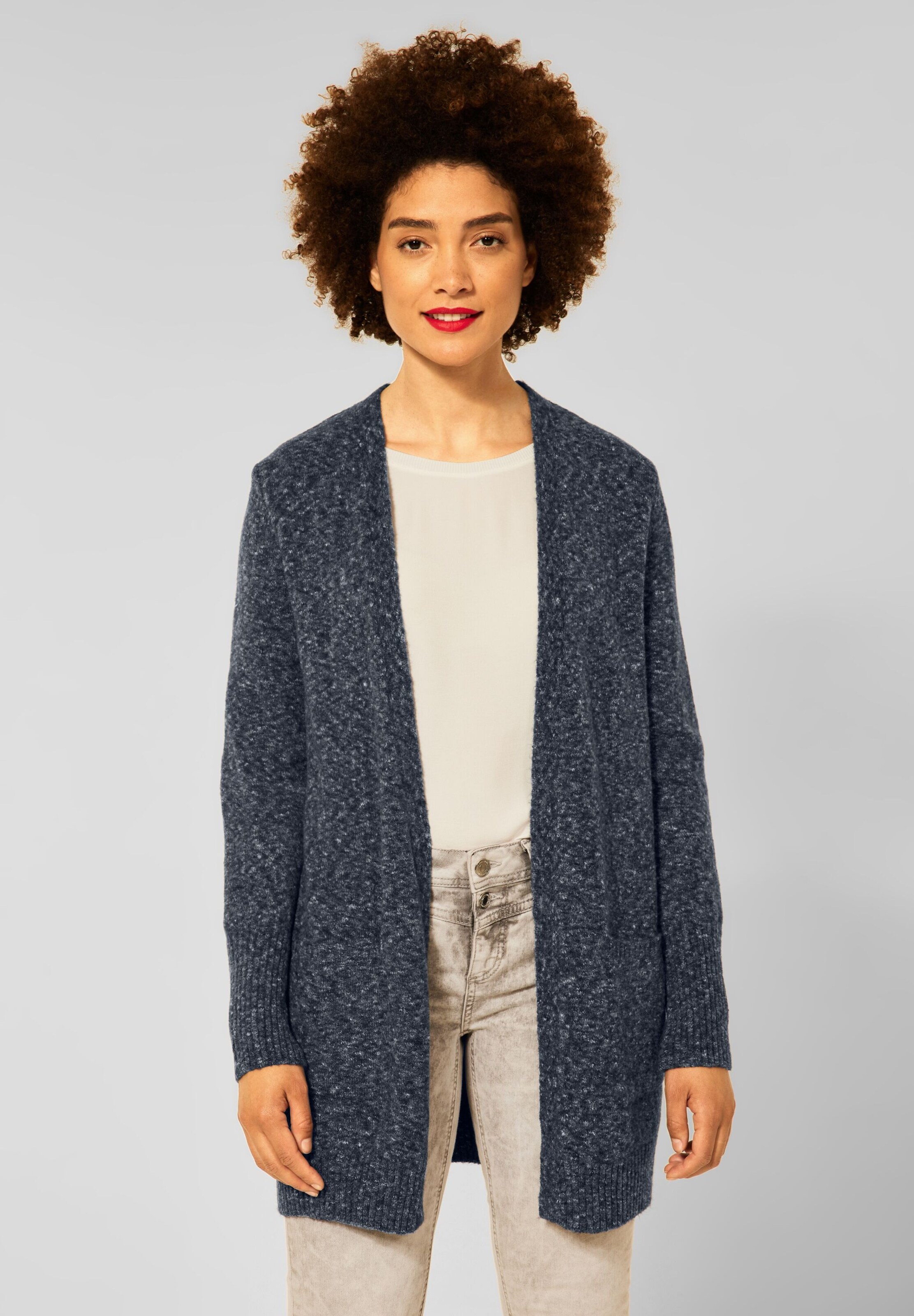 Frauen Pullover & Strick STREET ONE Strickjacke in Taubenblau, Pastellblau, Dunkelblau - IW21515 Frauen Pullover & Strick STREET ONE Strickjacke in Taubenblau, Pastellblau, Dunkelblau - IW21515