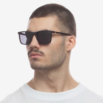 LE SPECS Sonnenbrille 'STRAW & ORDER' in Schwarz: predná strana