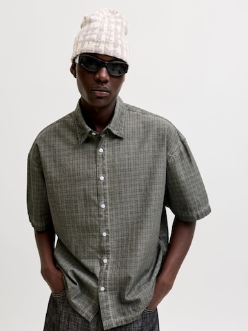Coupe regular Chemise JACK & JONES en gris