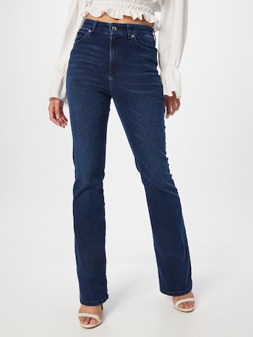 Ivy Copenhagen Flared Jeans 'Tara' in Blue: front