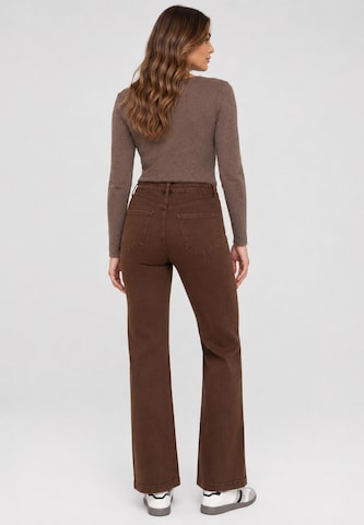 Elara Wide leg Jeans in Brown