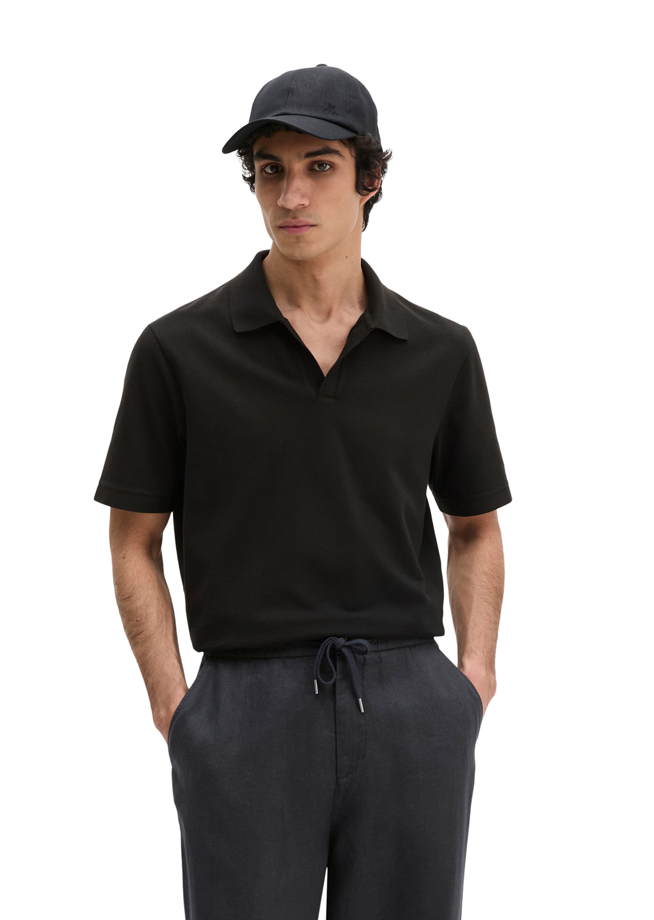 T-Shirt Marc O'Polo en noir : devant
