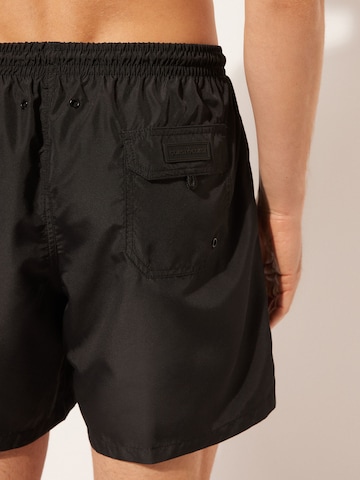 CALZEDONIA Badeshorts in Schwarz