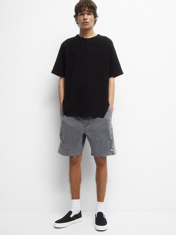 Pull&Bear Loosefit Shorts in Grau