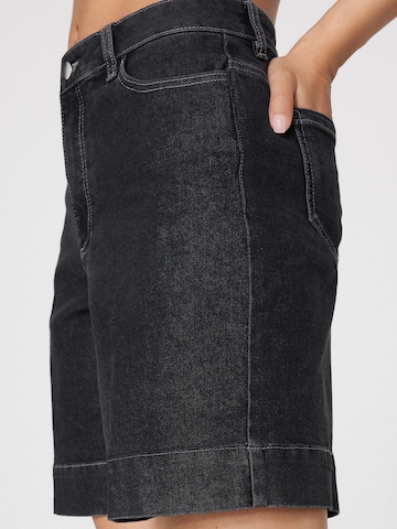 Tezenis Wide Leg Shorts in Schwarz