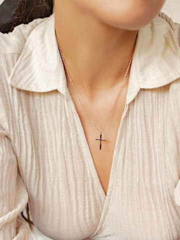 Hey Happiness Kette 'Kreuz' in Gold: Vorderseite