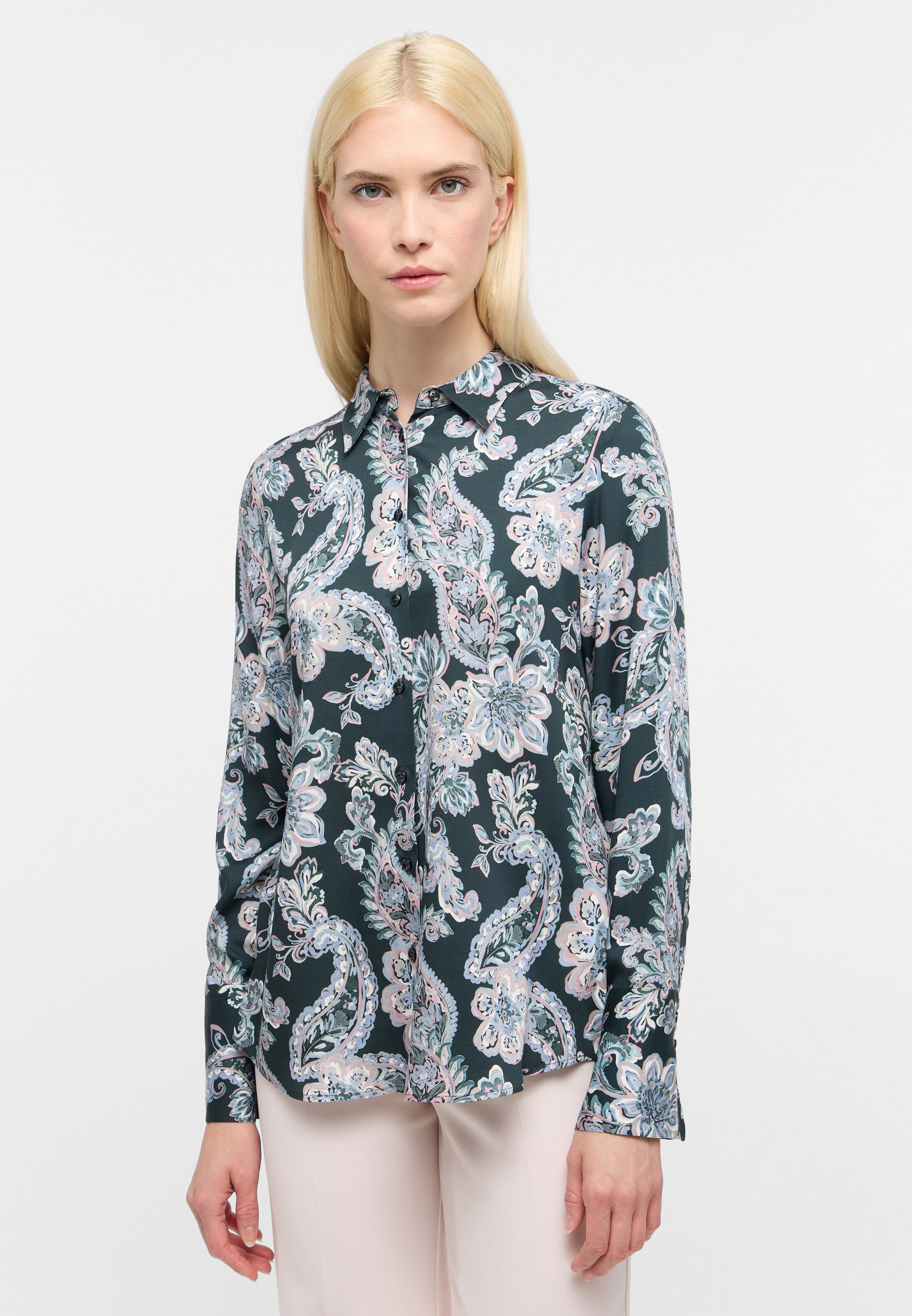 ETERNA Blouse in Green: front