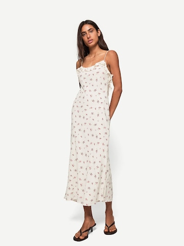 Bershka Obleka | bela barva: sprednja stran