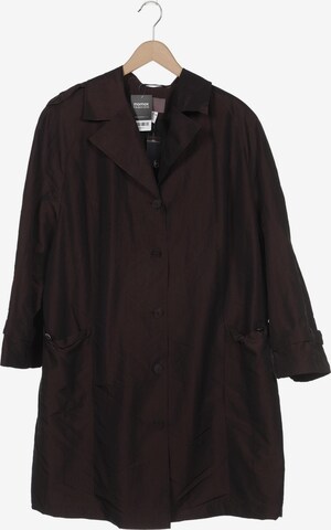 Sempre Piu Jacket & Coat in XXXL in Brown: front
