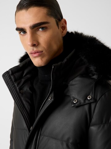 GUESS Jacke in Schwarz