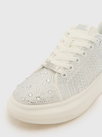 STEVE MADDEN Madalad ketsid 'Globes', värv valge