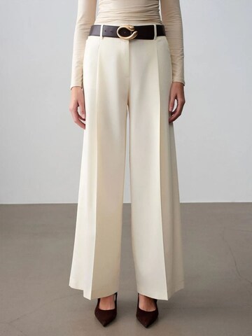 Dilvin Wide leg Pants in Beige