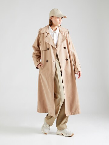 Cappotto di mezza stagione di comma casual identity in beige