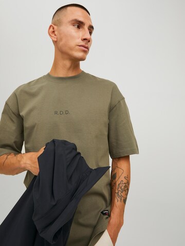 R.D.D. ROYAL DENIM DIVISION T-shirt i grön