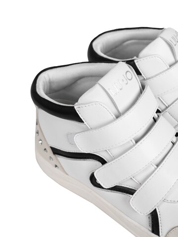 Liu Jo Buty sportowe sznurowane 'Liu-Jo Sneakersy | B69005 P0102 | 35 (EU)' w kolorze biały