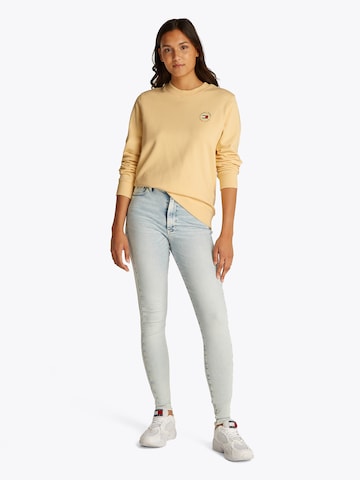 Felpa 'ESSENTIAL' di Tommy Jeans in giallo