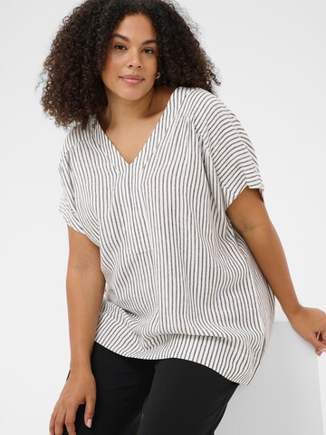 Bluză 'KCMille' de la KAFFE CURVE pe negru