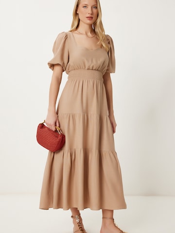 Abito di Happiness İstanbul in beige: frontale