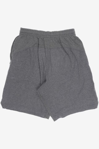 NIKE Shorts 26 in Grau