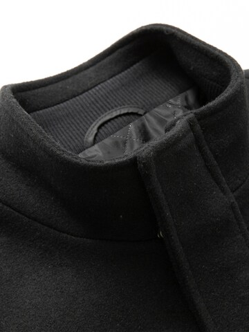 Youthup Wintermantel in Schwarz