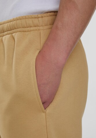 Effilé Pantalon Urban Classics en beige