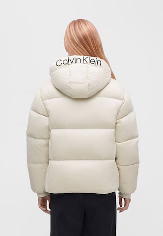 Calvin Klein Jeans Zimná bunda - Biela