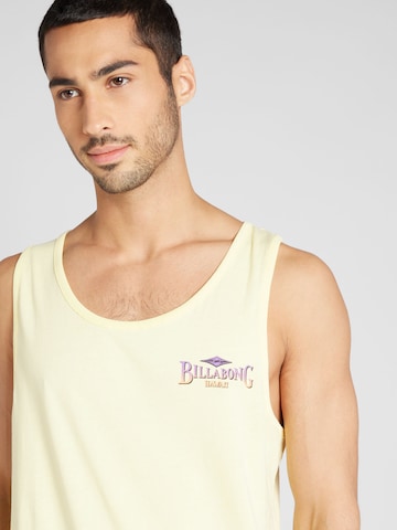 Tricou 'DREAMY PLACE' de la BILLABONG pe galben