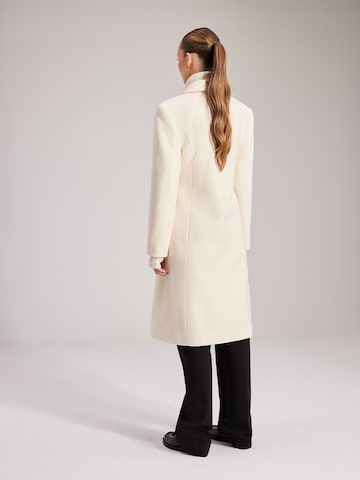 RÆRE by Lorena Rae Ανοιξιάτικο και φθινοπωρινό παλτό 'Selena' σε λευκό