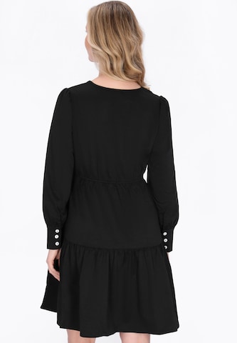 Robe 'Minimalistic' usha WHITE LABEL en noir