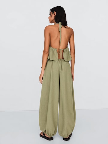 Bershka Tapered Pants in Green