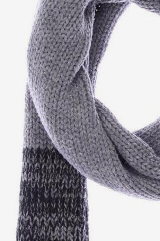 !Solid Scarf & Wrap in One size in Grey