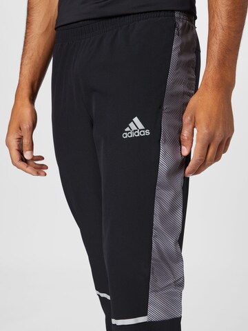 ADIDAS SPORTSWEAR Slimfit Παντελόνι φόρμας 'Own The Run Colorblock' σε μαύρο