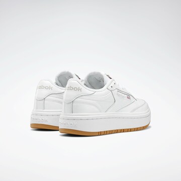 Baskets basses Reebok en blanc