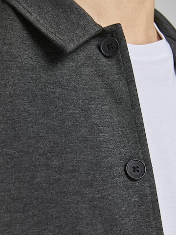 JACK & JONES - Sudadera con cremallera en gris