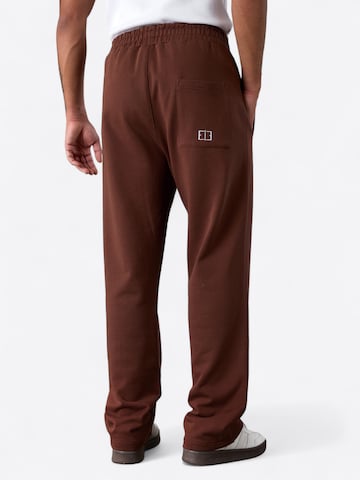 Loosefit Pantalon ' Essential Loose ' ESTEEM en marron