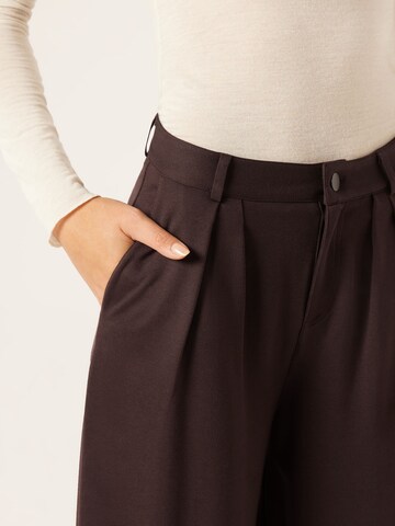 CALZEDONIA Wide Leg Hose in Braun