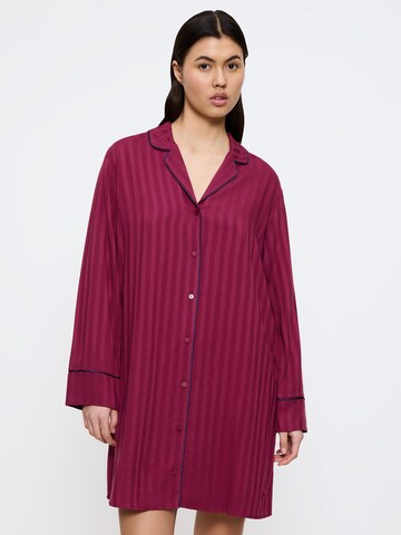 TRIUMPH Nachthemd ' Amourette Jacquard ' in Rood: voorkant