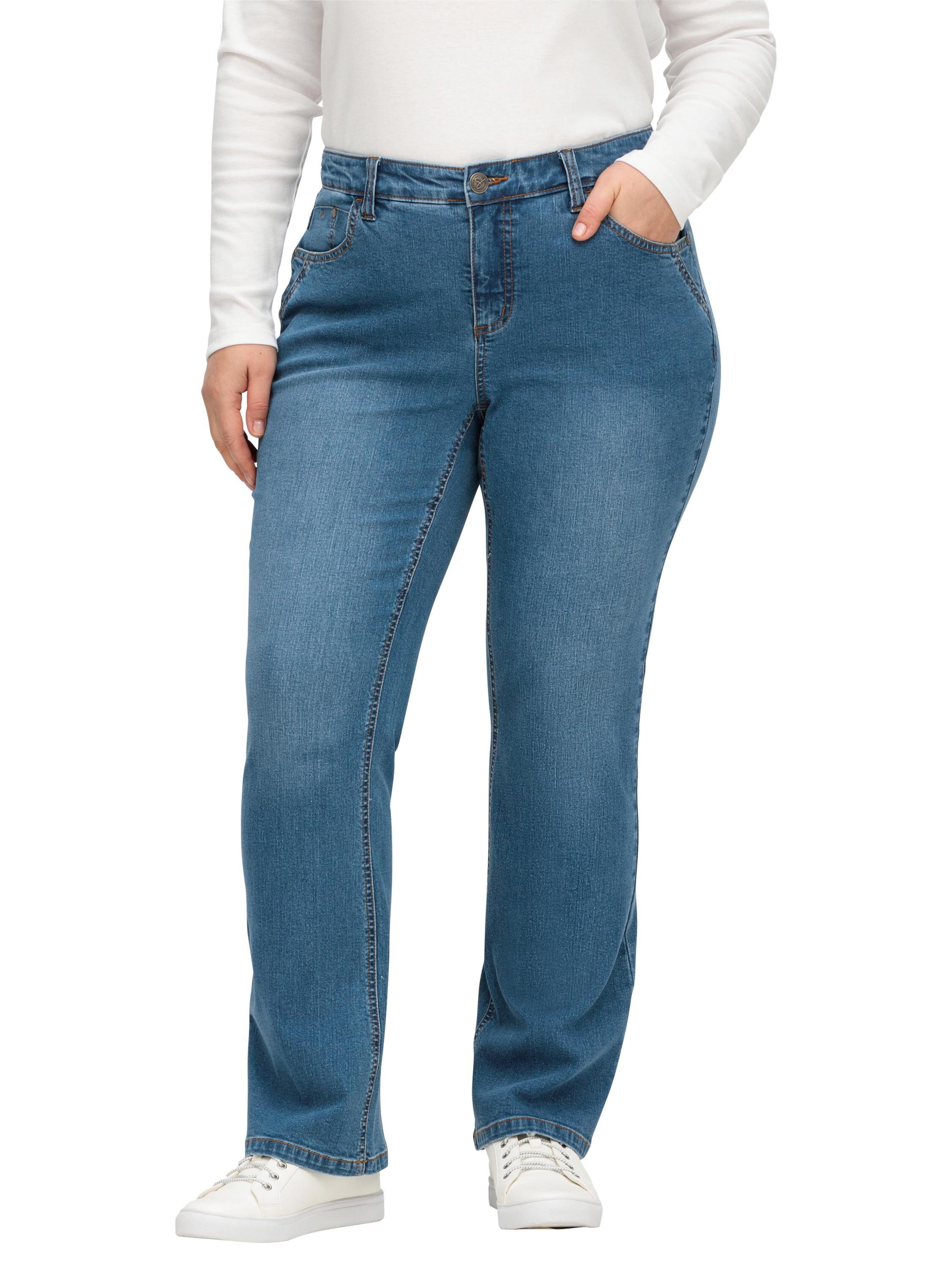 Bootcut Jeans di SHEEGO in blu: frontale