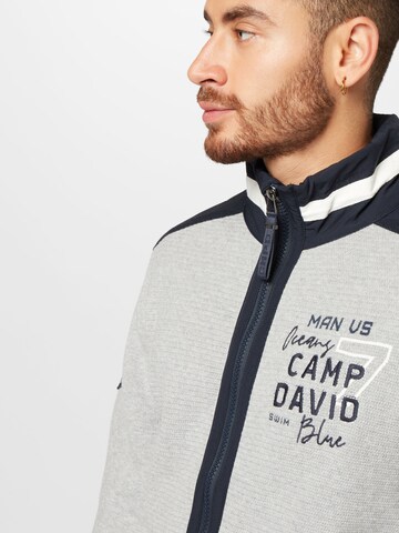 CAMP DAVID Strickjacke 'Ocean´s Seven II' in Grau