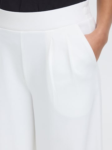 Oxmo Regular Pleated Wide Pant in Weiß