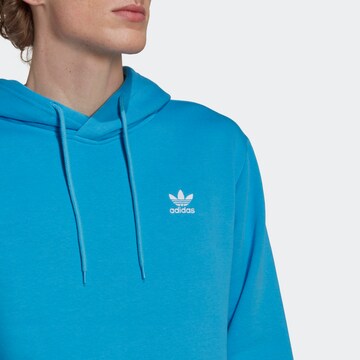 mėlyna ADIDAS ORIGINALS Standartinis modelis Megztinis be užsegimo 'Adicolor Essentials Trefoil'