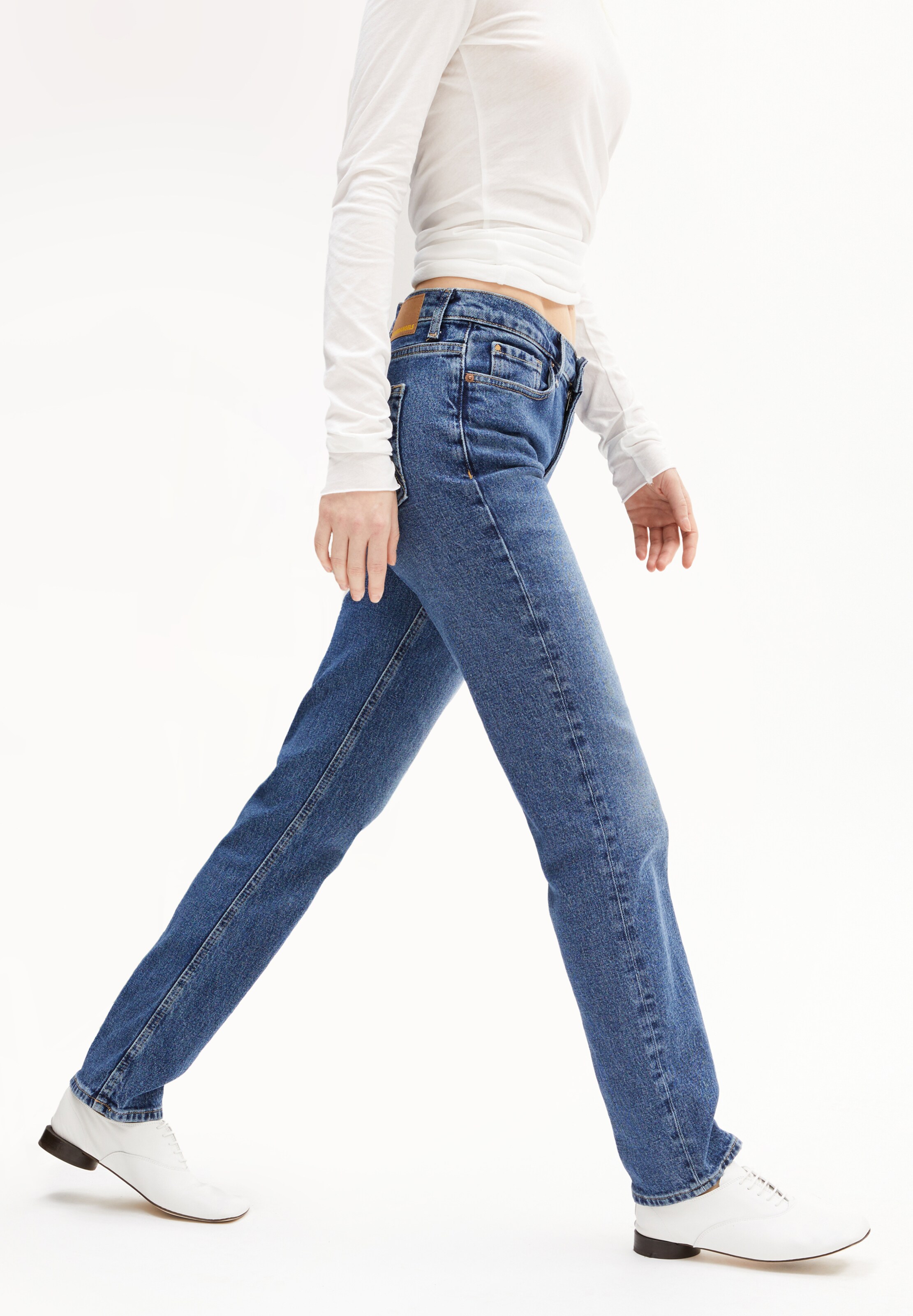 ARMEDANGELS Slimfit Jeans 'Carenaa' in Blau: Vorderseite