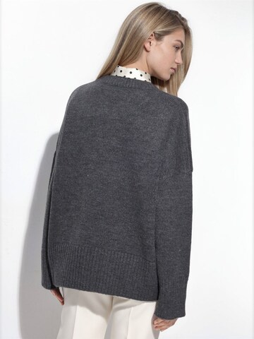 Hiccup - Pullover em cinzento