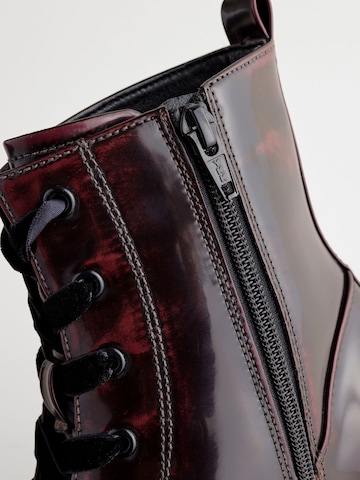 Next - Botines con cordones 'Forever Comfort®' en rojo