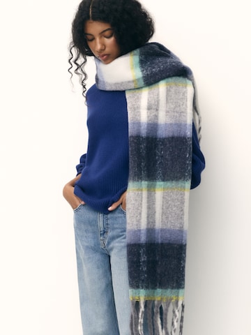 Pull&Bear Sjaal in Blauw
