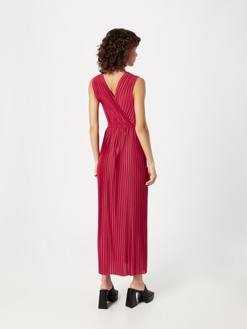 Robe 'Irina' ABOUT YOU en rouge