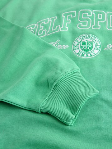 self. Sweatshirt in Groen