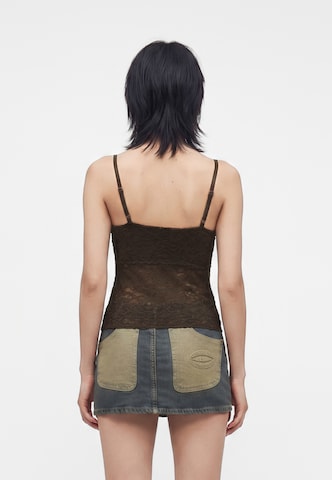 HOLLISTER Top w kolorze brązowy