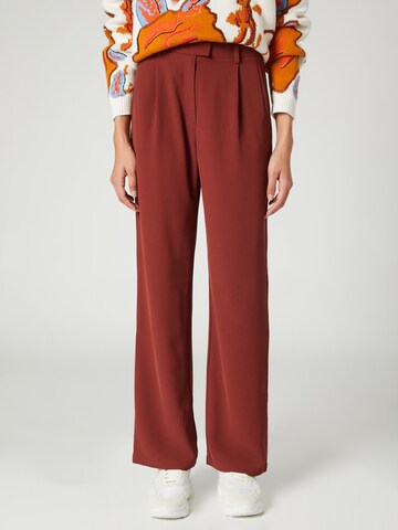 regular Pantaloni con pieghe 'Luzia' di Guido Maria Kretschmer Women in rosso: frontale